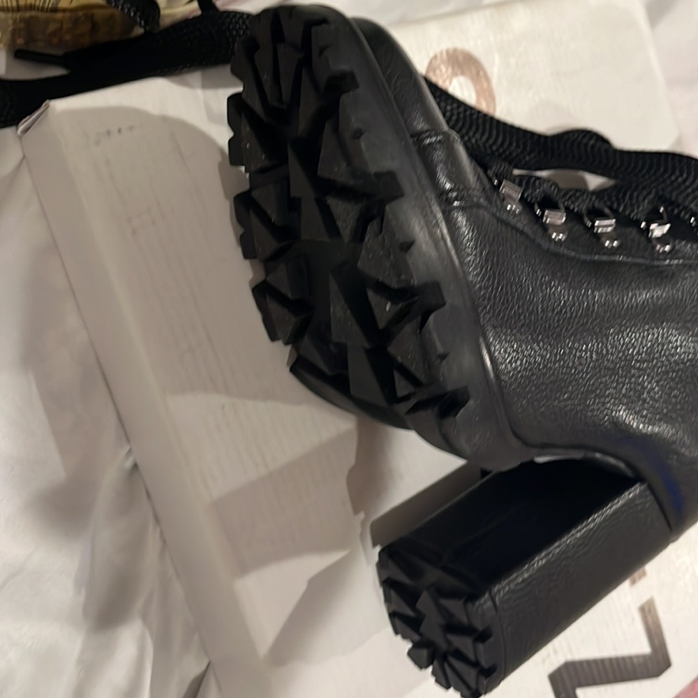 Black booties - Picture 2 of 2